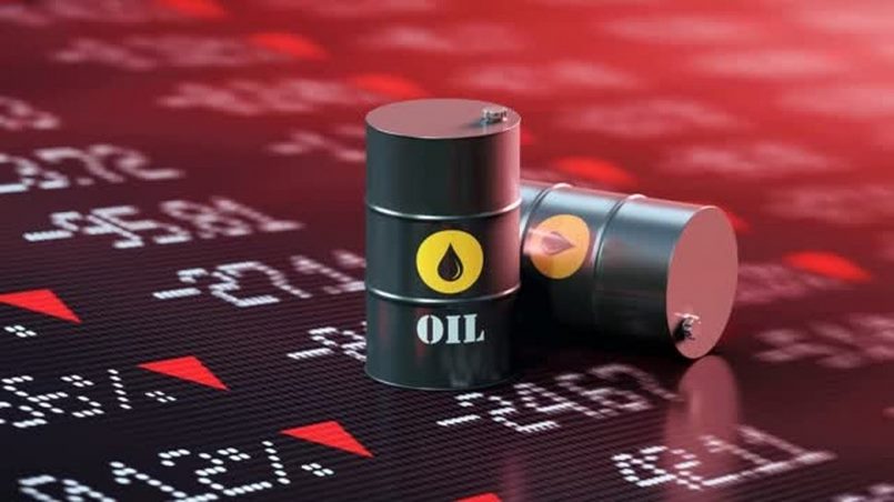 Giá dầu tăng cao chưa từng có, vượt mốc 100 USD/thùng